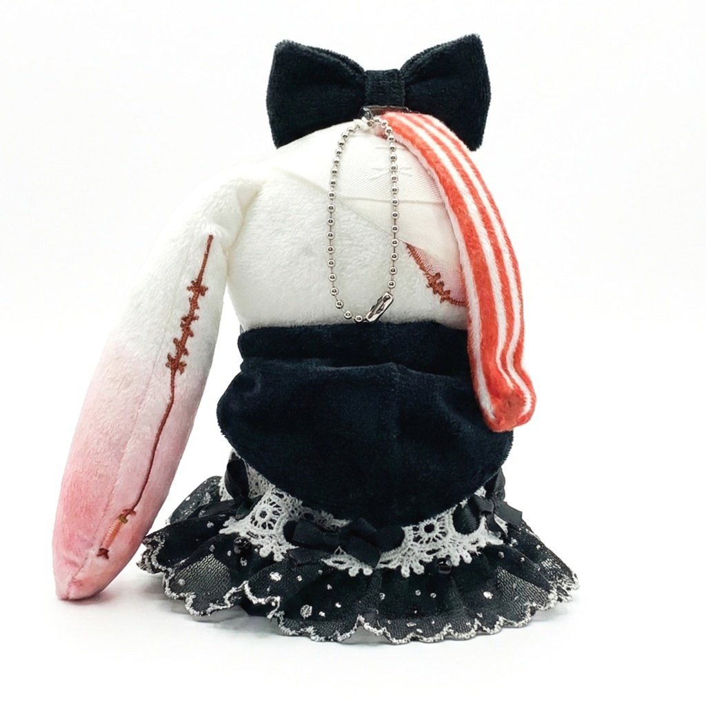 ぬいぐるみキーチェーン はみゅ(ブラックポンチョ付き)