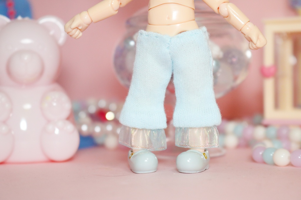 裾フリルフレアパンツ