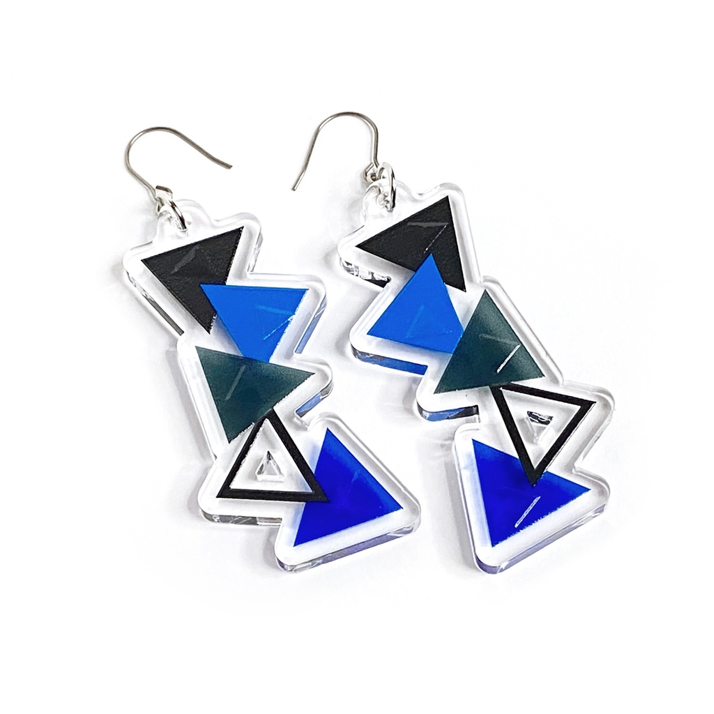 【ランダムトライアングル/blue】ピアス・イヤリング│アクリルアクセサリー│││ユニーク│個性的│カッコイイ│メンズ