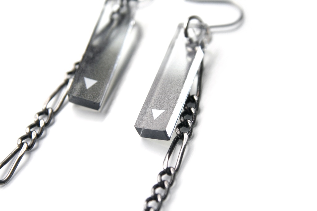 【vacantly_black】ピアス・イヤリング|アクリルアクセサリー|||ユニーク|ストリート系|揺れる|シンプル|メンズ|モード系|黒