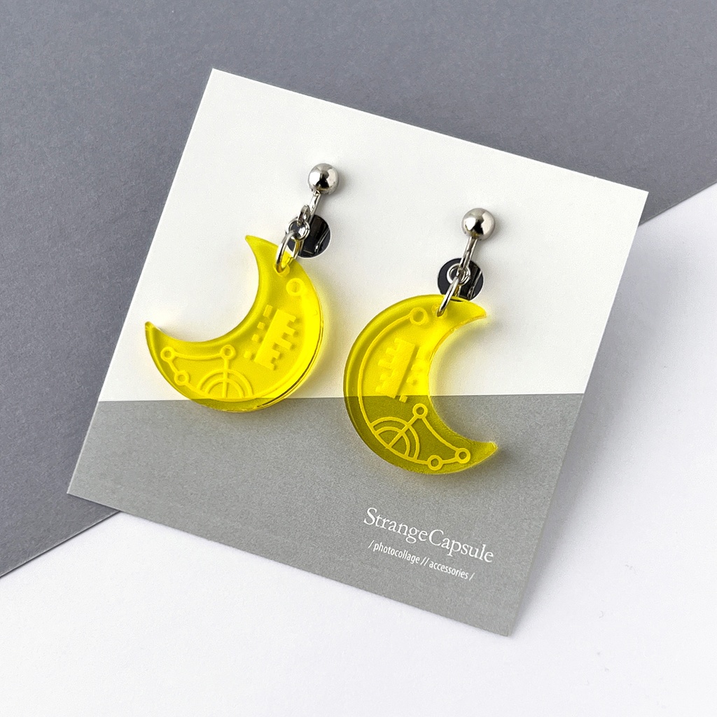 【moon】ピアス・イヤリング|アクリルアクセサリー ユニーク|三日月|個性的|かっこいい|黄色|クリア|軽い|透明|デジタル