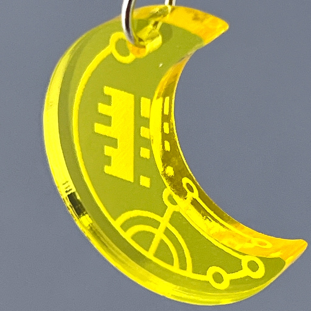 【moon】ピアス・イヤリング|アクリルアクセサリー ユニーク|三日月|個性的|かっこいい|黄色|クリア|軽い|透明|デジタル