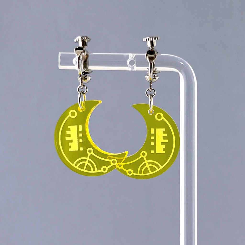 【moon】ピアス・イヤリング|アクリルアクセサリー ユニーク|三日月|個性的|かっこいい|黄色|クリア|軽い|透明|デジタル