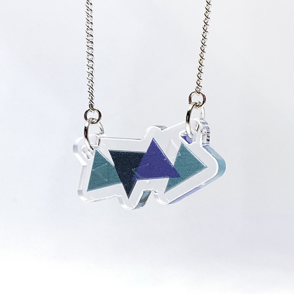 【ランダムトライアングル】ネックレス│アクリルアクセサリー│ユニーク│ストリート│個性的│かっこいい│三角