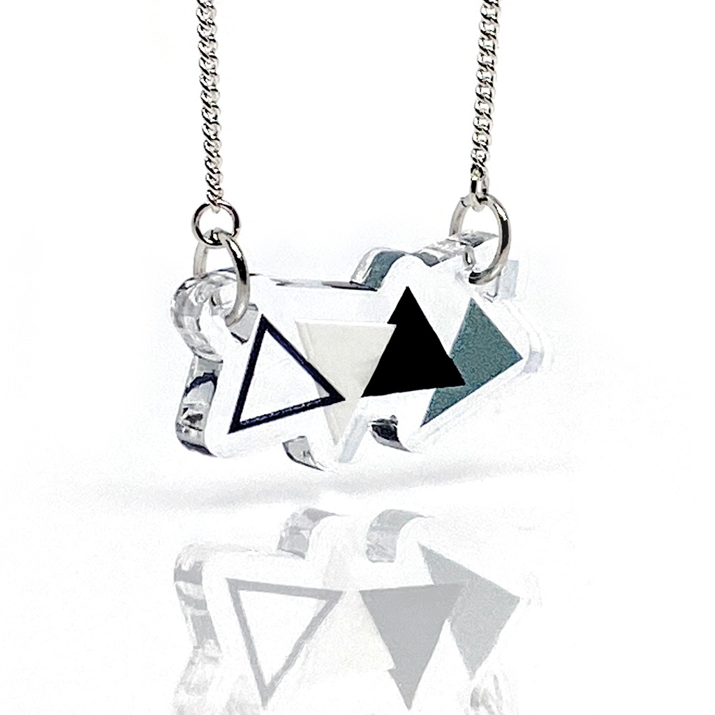 【ランダムトライアングル/モノトーン】ネックレス│アクリルアクセサリー│ユニーク│ストリート│個性的│三角│モード│変形