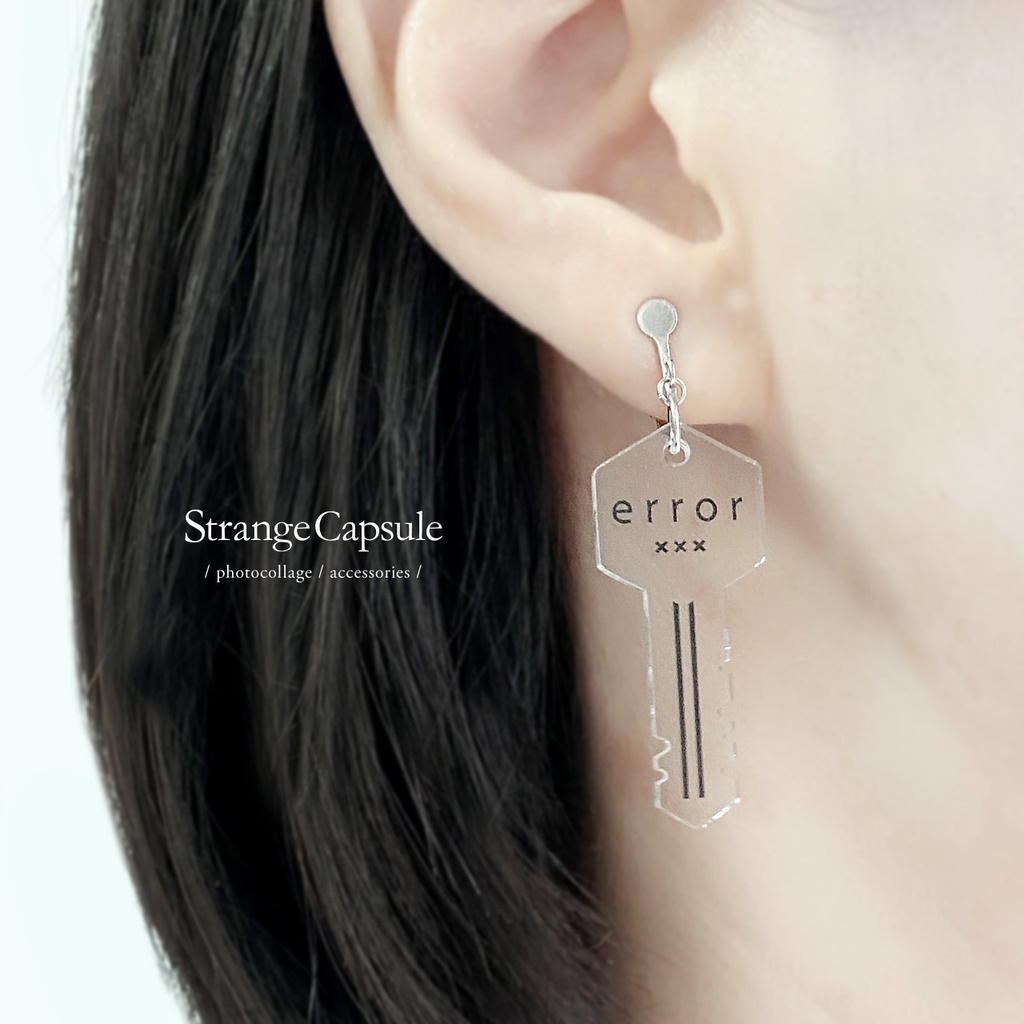 【error key_black】ピアス・イヤリング│アクリルアクセサリー│││ユニーク│個性的│メンズ│モード系│鍵│ストリート系|カギ