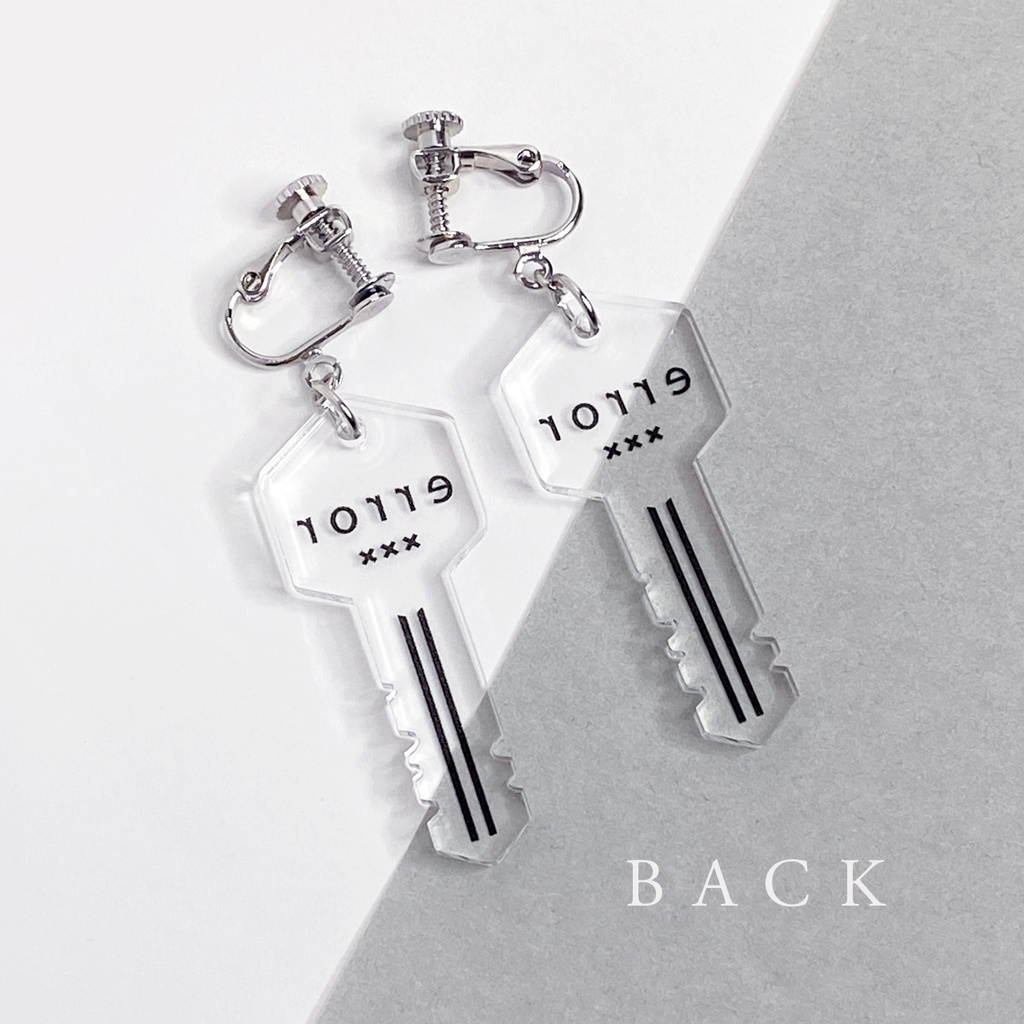 【error key_black】ピアス・イヤリング│アクリルアクセサリー│││ユニーク│個性的│メンズ│モード系│鍵│ストリート系|カギ