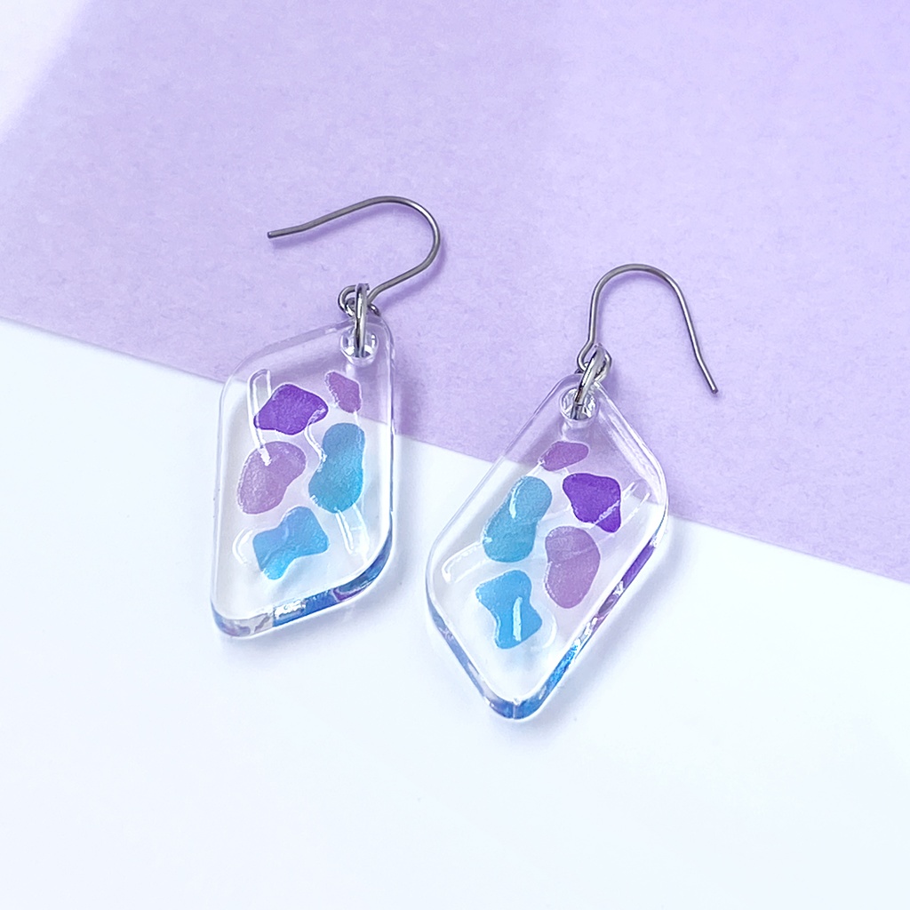 【水面に滲む色】ピアス・イヤリング││アクリルアクセサリー|スタイリッシュ|かわいい|夏|きらきら|透明│揺れる│クリア