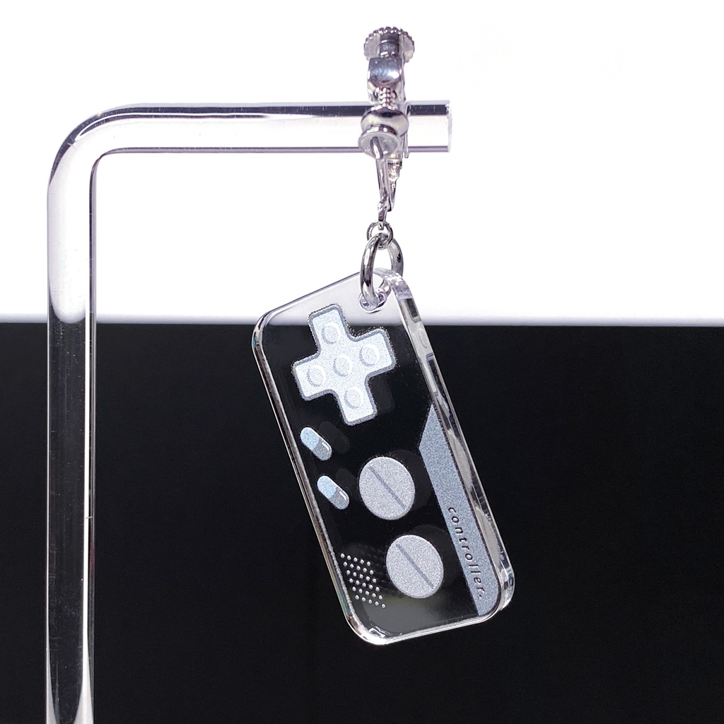 【controller】片耳用ピアス・イヤリング|アクリルアクセサリー||ユニーク|メンズ|病みかわ|個性的|カプセル|ストリート系|モード系|ロック|かっこいい|クリア|プレゼント|ゲーム