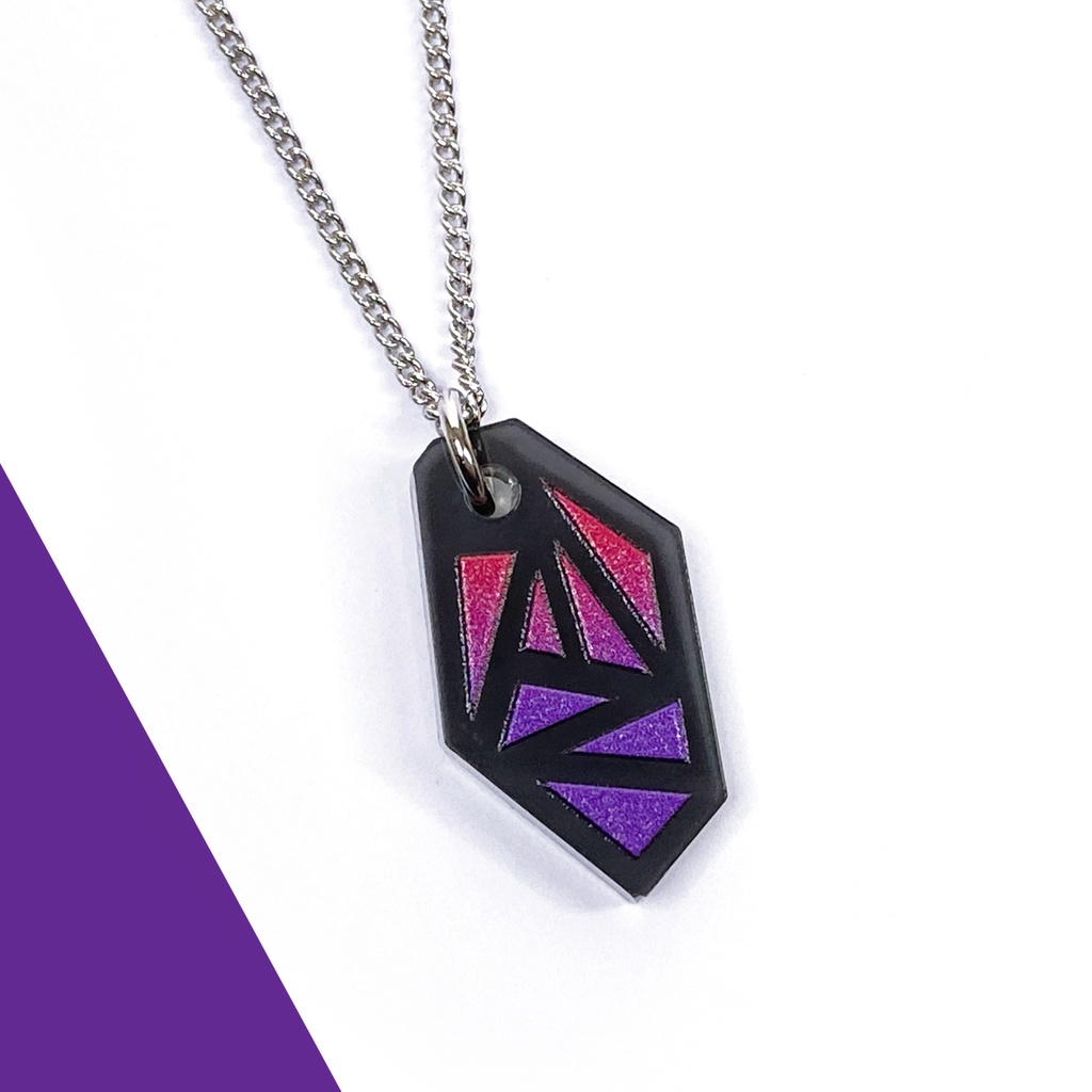 Stained Glass Pink Purple ネックレス アクリルアクセサリー ユニーク 三角 個性的 かっこいい きれい 赤 紫 幾何学 メンズ ギフト プレゼント バレンタイン Strangecapsule ストレンジカプセル Booth