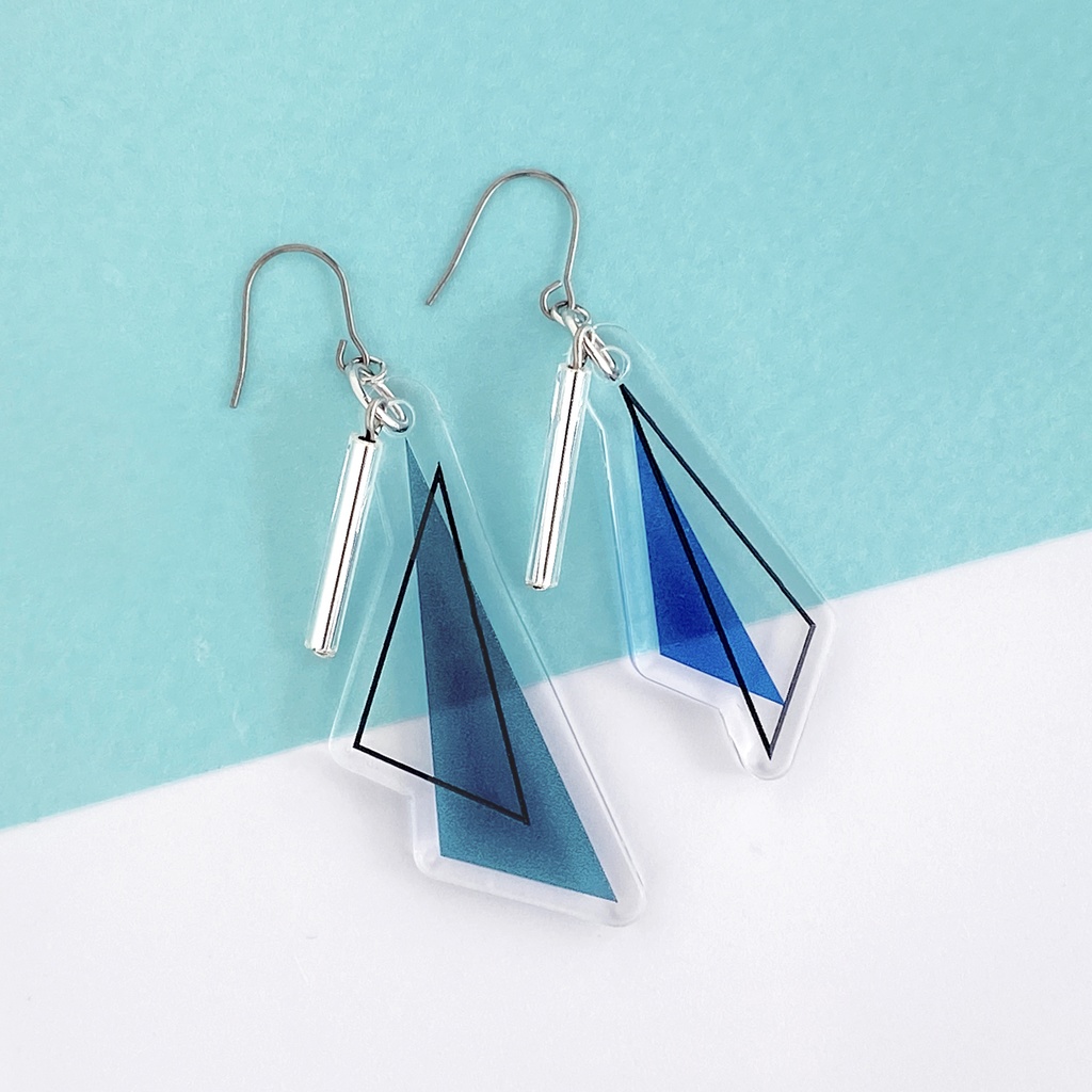 【flakes】ピアス・イヤリング/アクリルアクセサリー│││ユニーク│個性的│春夏│三角│青│クリア│透明