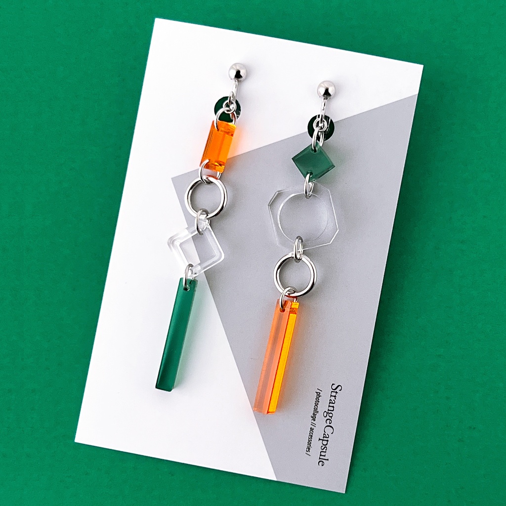 【Bit by Bit/100】ピアス・イヤリング|||アクリルアクセサリー|デジタル|ユニーク|きらきら|緑|グリーン|オレンジ|三角|幾何学|スティック|揺れる|透明|個性的|クリア|ロング|ポップ|テック