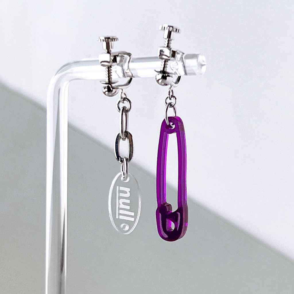 【Bit by Bit／.C】ピアス・イヤリング｜｜｜アクリルアクセサリー｜デジタル｜ユニーク｜きらきら｜紫｜パープル｜安全ピン｜幾何学｜軽い｜揺れる｜透明｜個性的｜クリア｜ポップ｜テック
