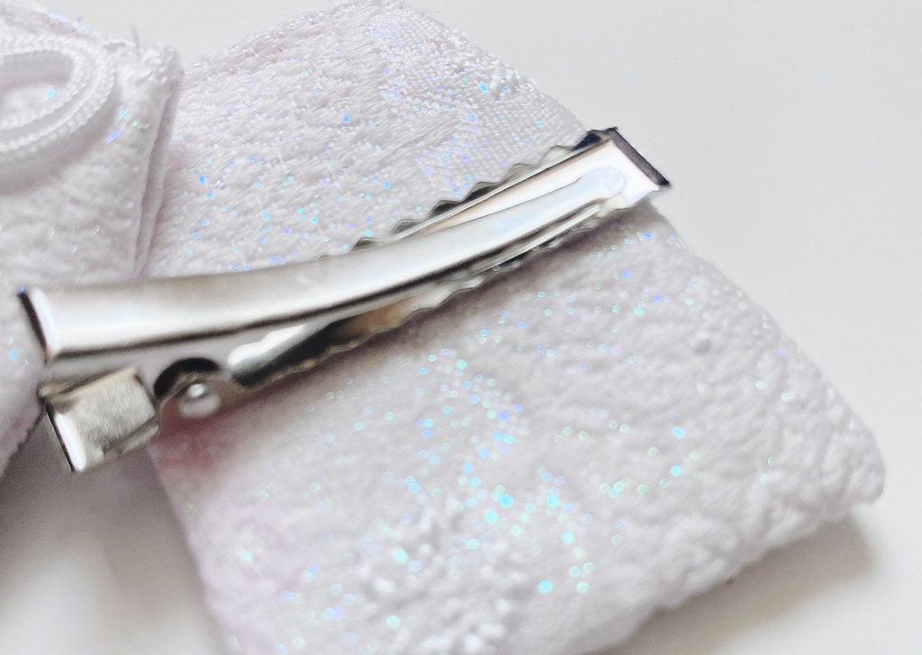 御守ヘアクリップ