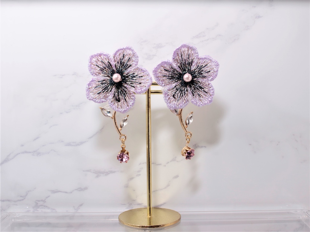 おはなのゆらゆらイヤリング