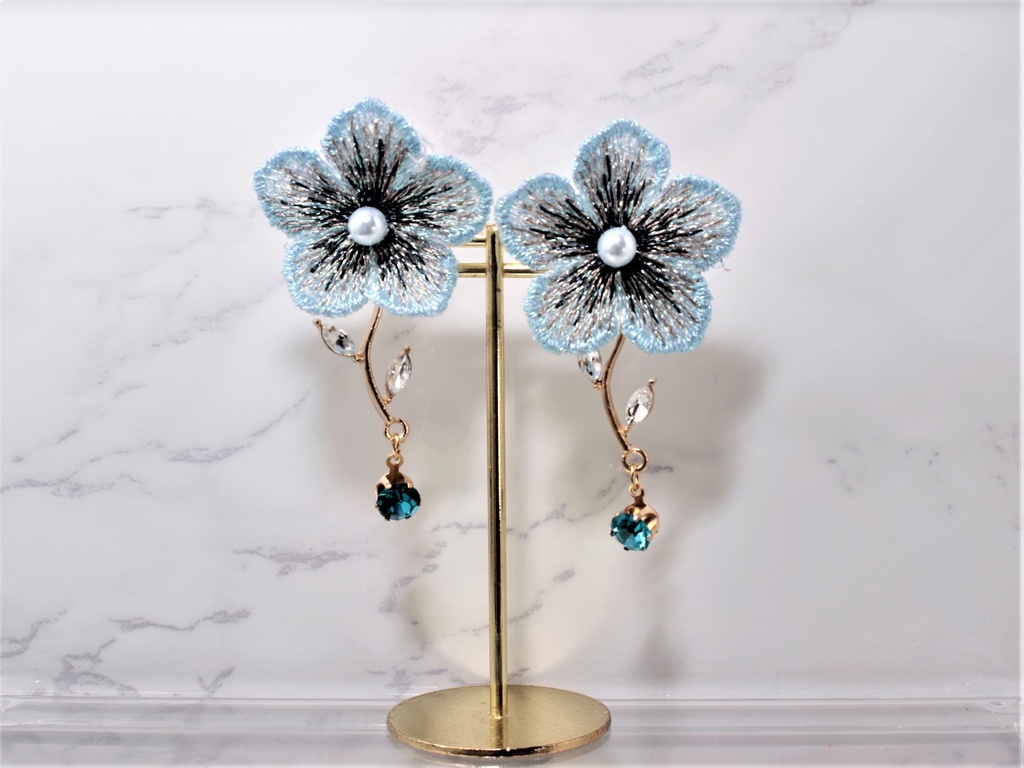 おはなのゆらゆらイヤリング