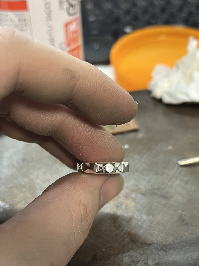 【VRC向けデータ付属】925銀製 鍛造ダイヤカットリング