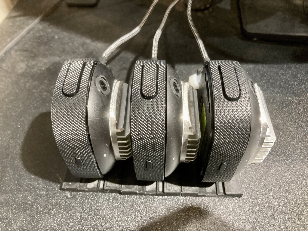 無料】VIVE Ultimate Tracker Charge Stand 【3Dデータ】 - てる 無料】VIVE Ultimate Tracker Charge Stand 【3Dデータ】 - てる