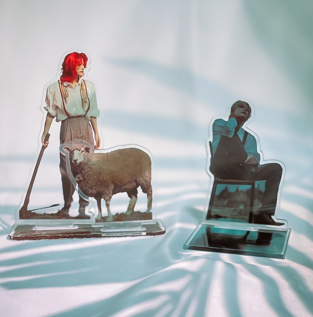 展示A STORM IN THE HANDS