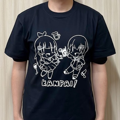 四葉ライ・ラエの乾杯Tシャツ