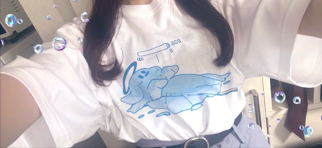 アイスおばけのTシャツ(イッヌ版)