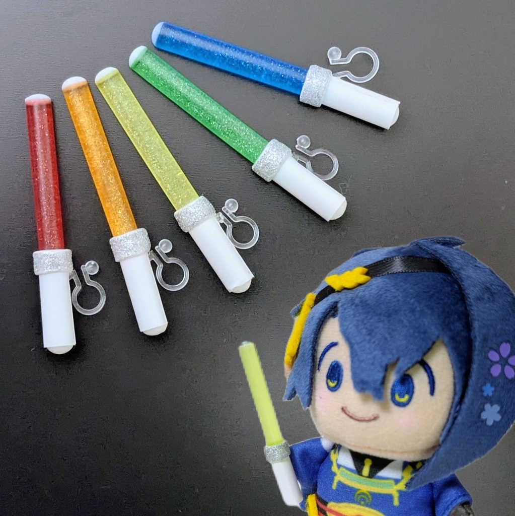 ペンライト型アクセサリー（イヤリングタイプ・ラメ入り）