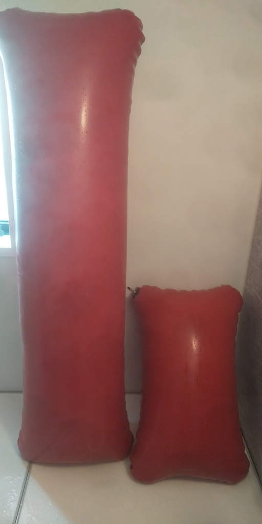 インフレタブル ラバー 抱き枕