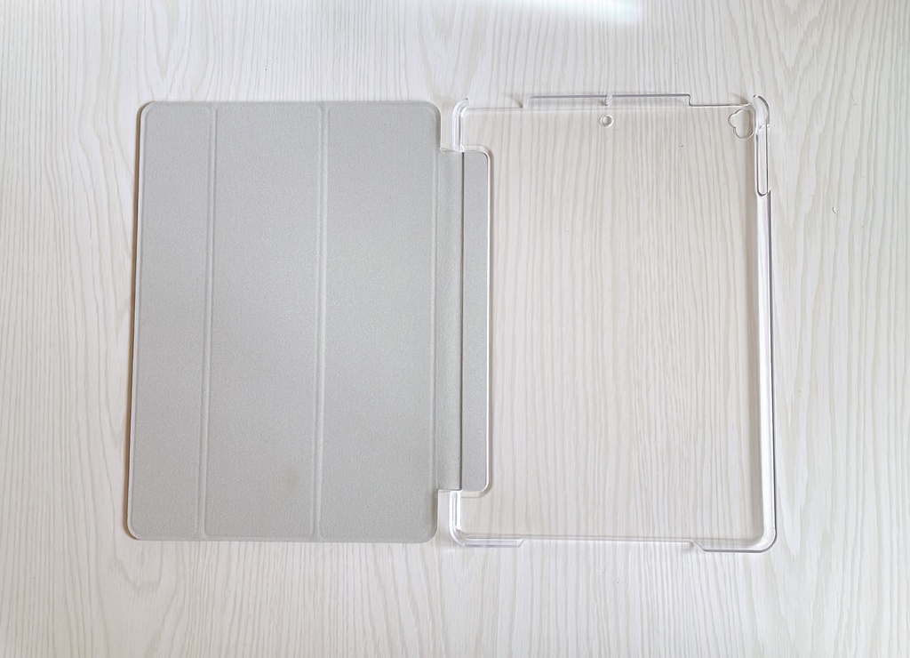 もぐもぐエゾモモンガ&シマエナガ iPadケース