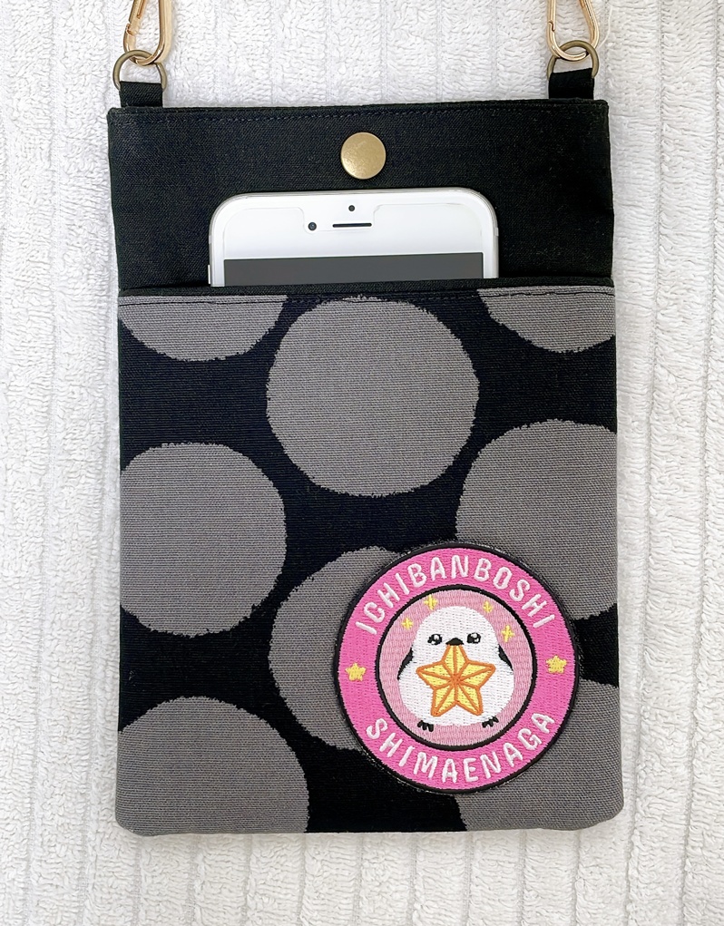 シマエナガ スマホショルダー(灰水玉)