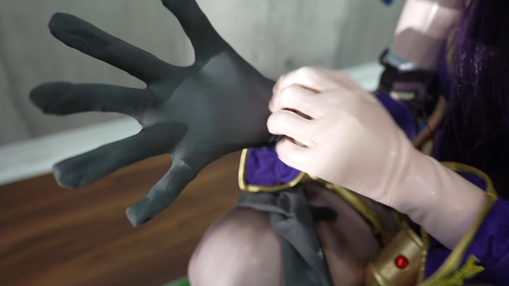 衣装着替え(肌タイツ&ラバータイツ)のメイキング映像(くみっきー・Kumiki)