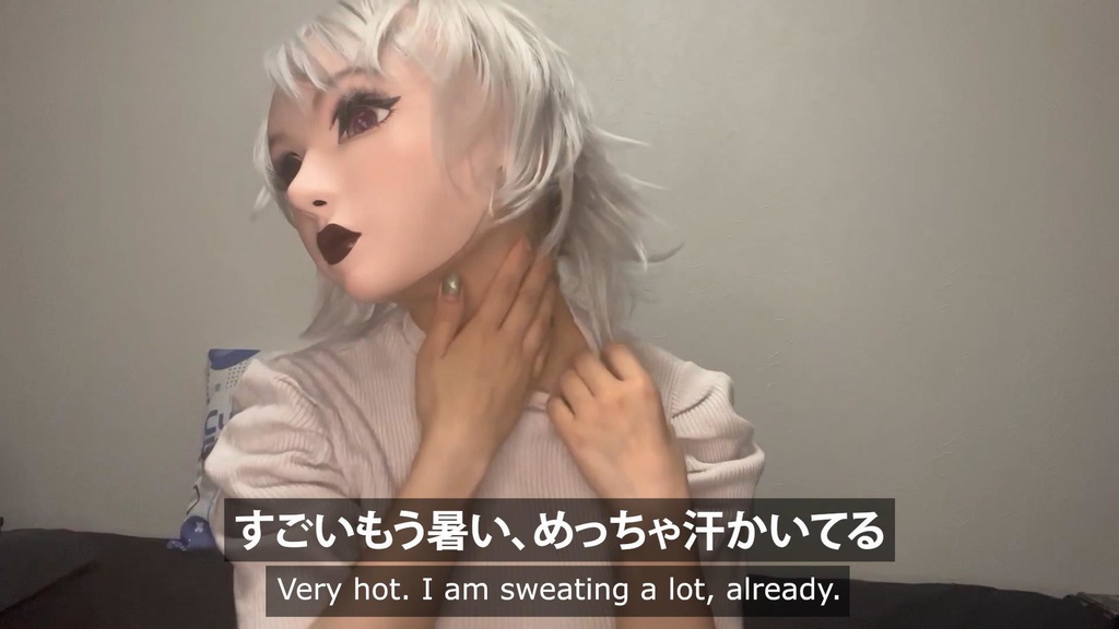 素肌の上から新マスクを試着(LISAさん)