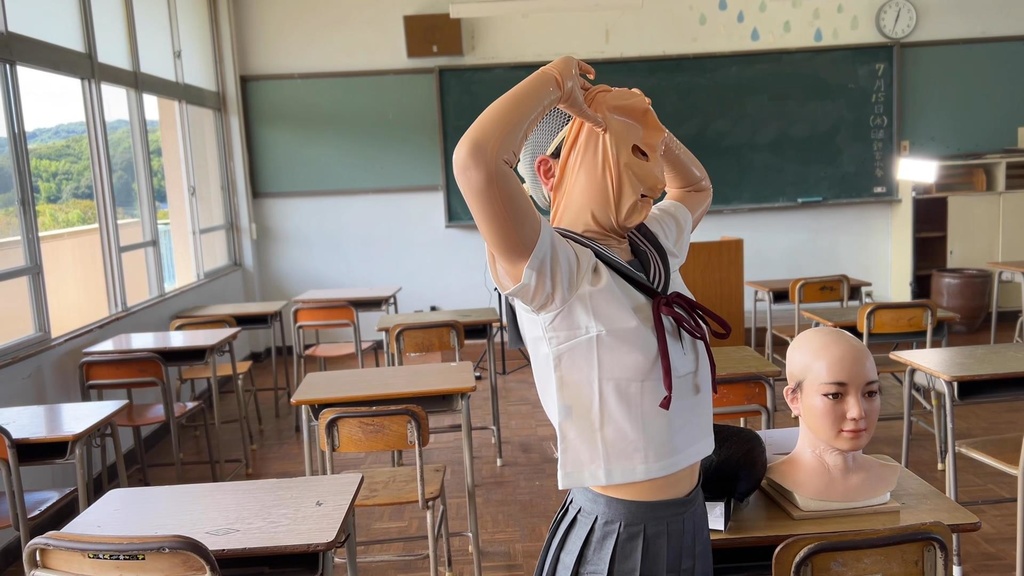 【撮影のオフショット】鈴宮小春マスクの着脱(キャスト:雪)