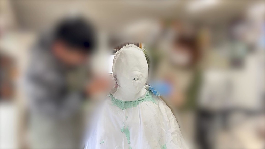 顔の型取り動画(ティナ)