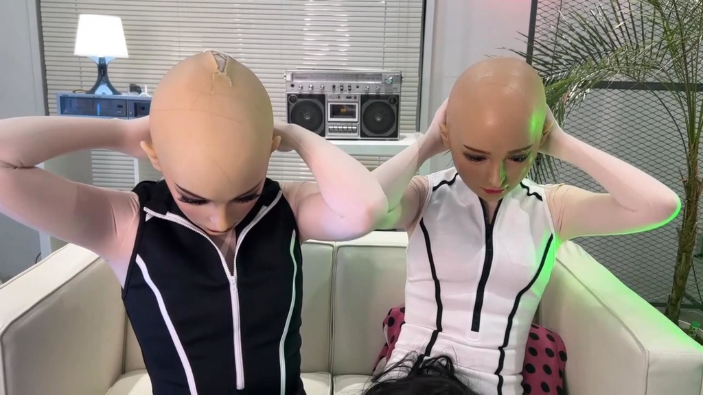 【本編ぼかしなし&オフショット】AIドル編・ライブ配信