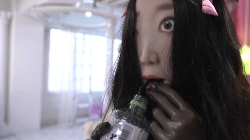 【オフショット】撮影スタジオを堪能した女覆面スパイを熱湯へ突き落とす!?編