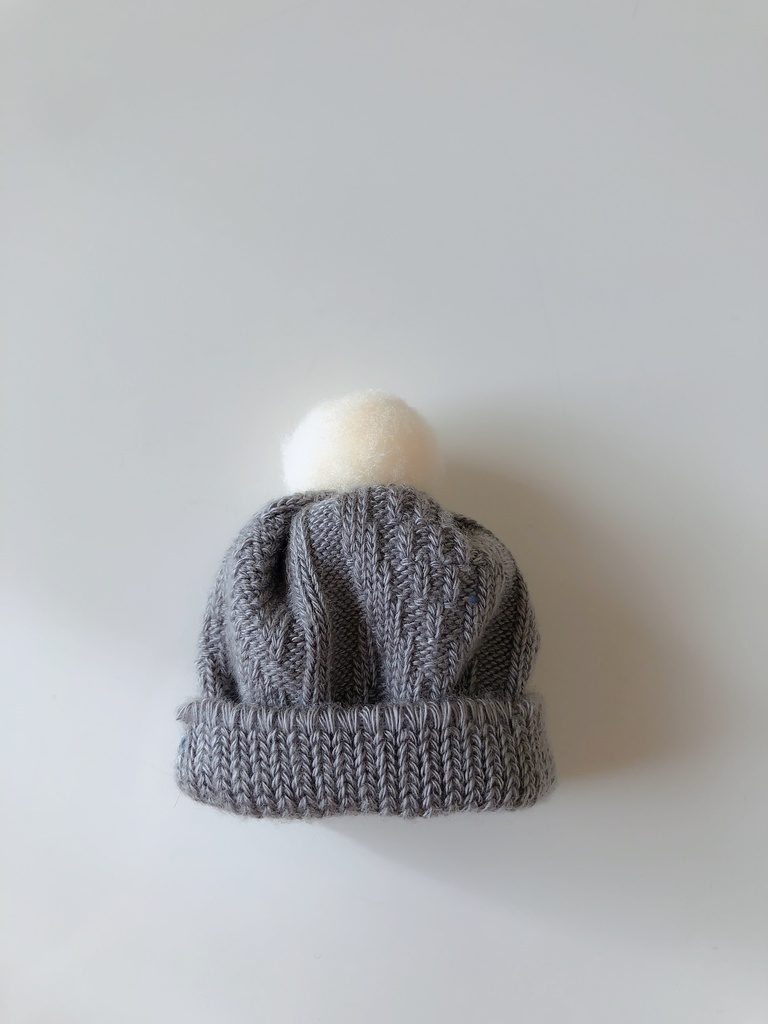 おまんじゅう　お帽子　グレー