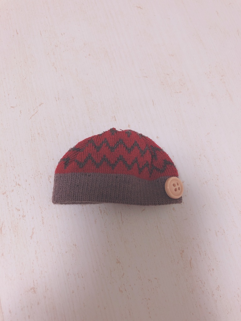 おまんじゅう　お帽子　しましまレッド