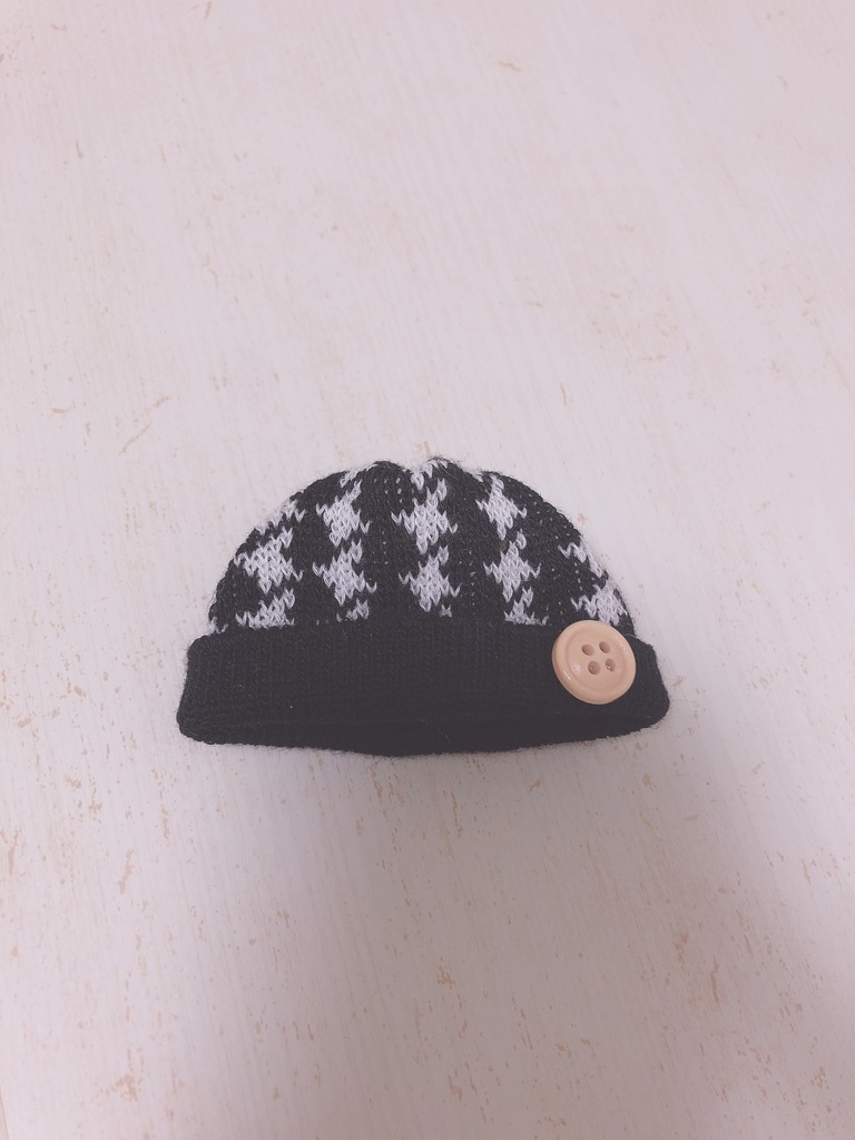 おまんじゅう　お帽子　派手派手ブラック