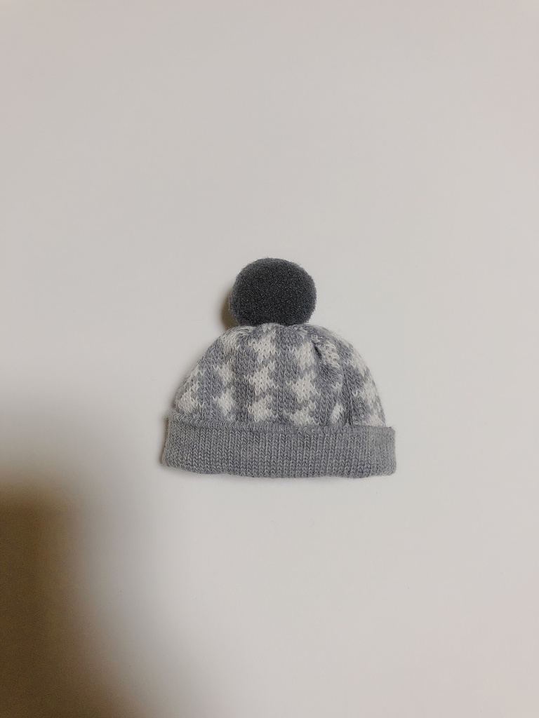 おまんじゅう　お帽子　派手派手グレー