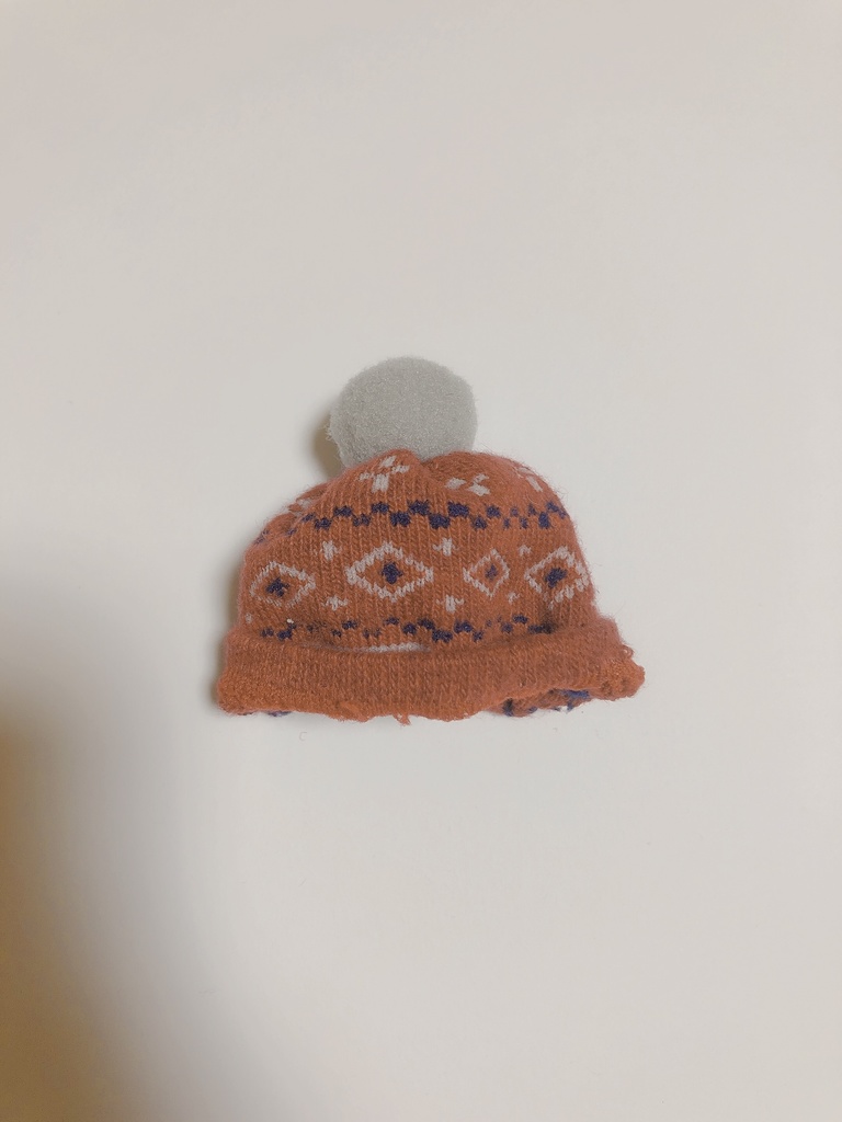 おまんじゅう　お帽子　おしゃれレッド