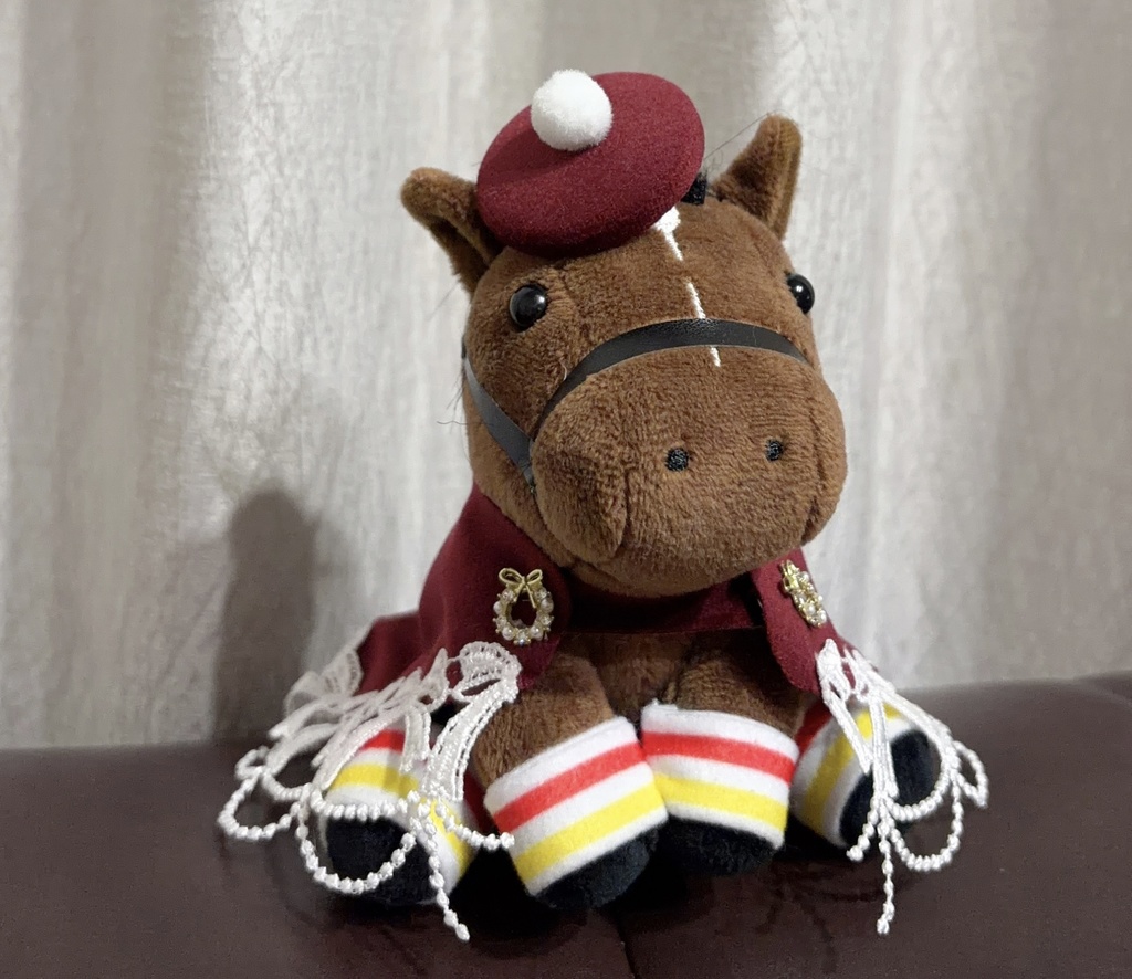 馬　ぬいぐるみ　服　帽子