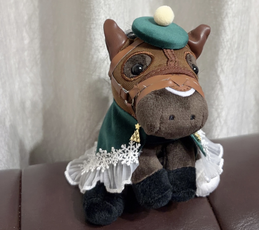 馬　ぬいぐるみ　服　帽子