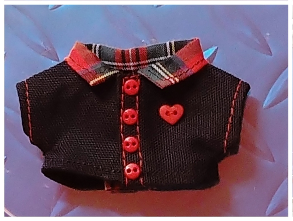 プリーツシャツ