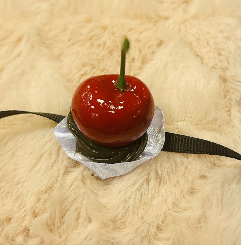 さくらんぼヘッドドレス（クリーム黒）