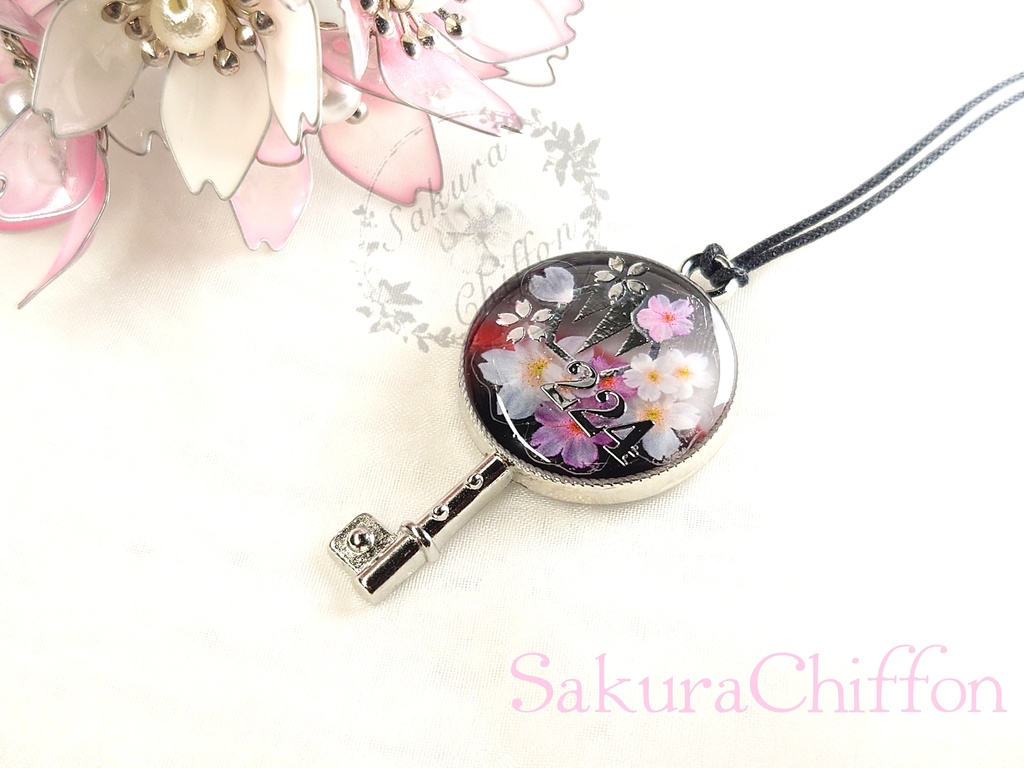 近侍の合鍵ペンダントネックレス