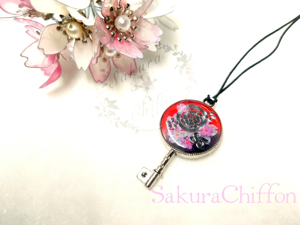 近侍の合鍵ペンダントネックレス