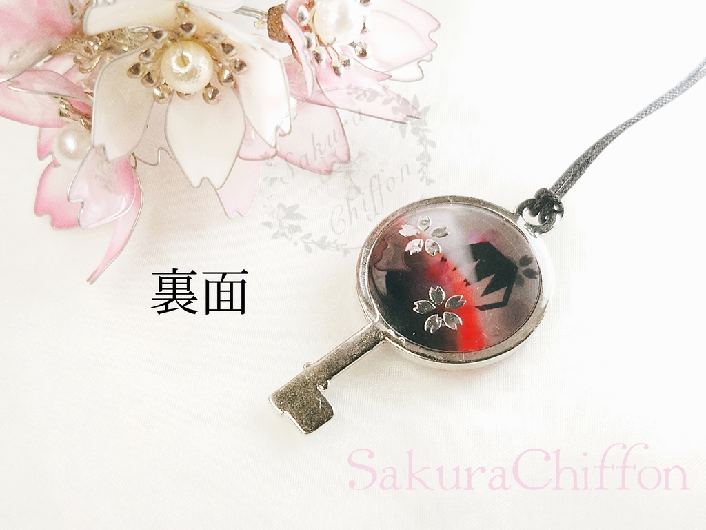 近侍の合鍵ペンダントネックレス