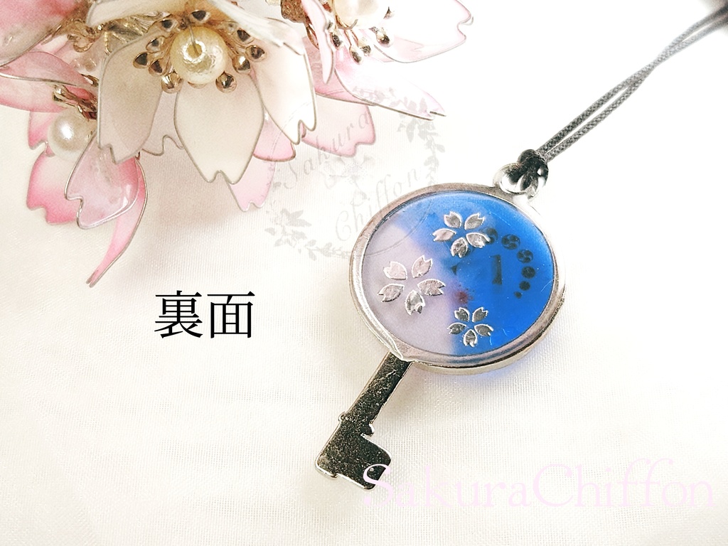 近侍の合鍵ペンダントネックレス