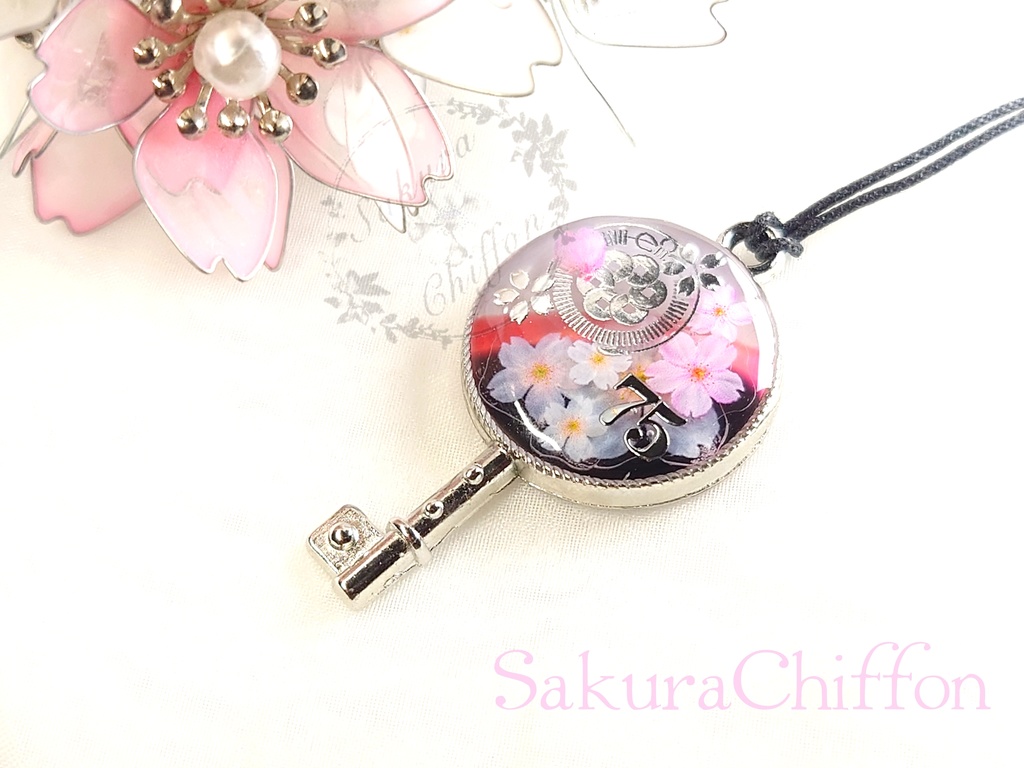 近侍の合鍵ペンダントネックレス