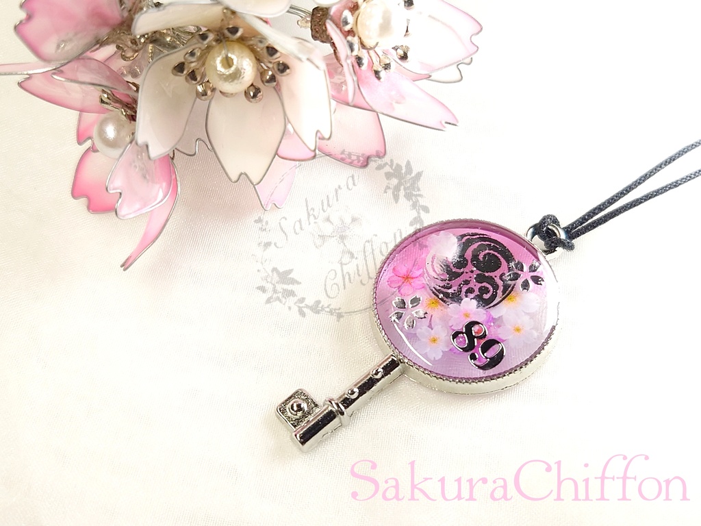 近侍の合鍵ペンダントネックレス